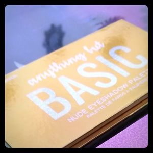 Large Nude Eyeshadow Palette